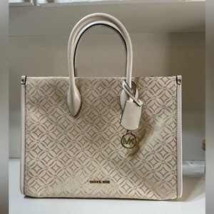 MK NWT Large White Gold Monogram Tote Bag With Crossbody Strap Option